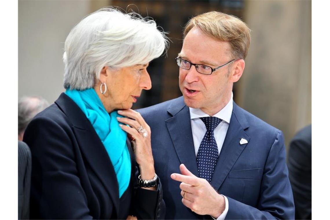 Weidmann und Lagarde weiter zuversichtlich für 2021 EZB-Präsidentin Christine Lagarde und Bundesbankpräsident Jens Weidmann während des G7-Finanzministertreffens im Residenzschloss in Dresden in 2015. Foto: Jan Woitas/dpa-Zentralbild/dpa