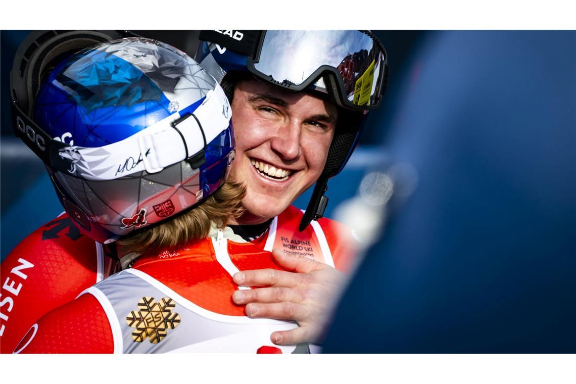 Nächste Schweizer Ski-Show: von Allmen entzaubert Odermatt Faire Geste: Der geschlagene Marco Odermatt (l.) gratulierte Franjo von Allmen zum Sieg.