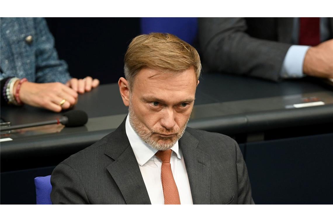 FDP-Chef Lindner betont die Unterschiede zu seinem Kollegen Habeck. (Archivbild)