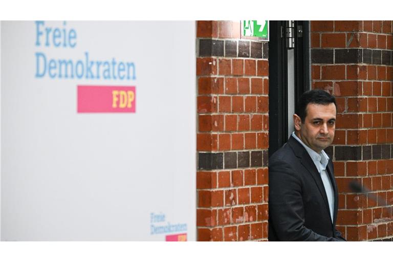 FDP-Generalsekretär Djir-Sarai tritt nach Strategiepapierskandal zurück