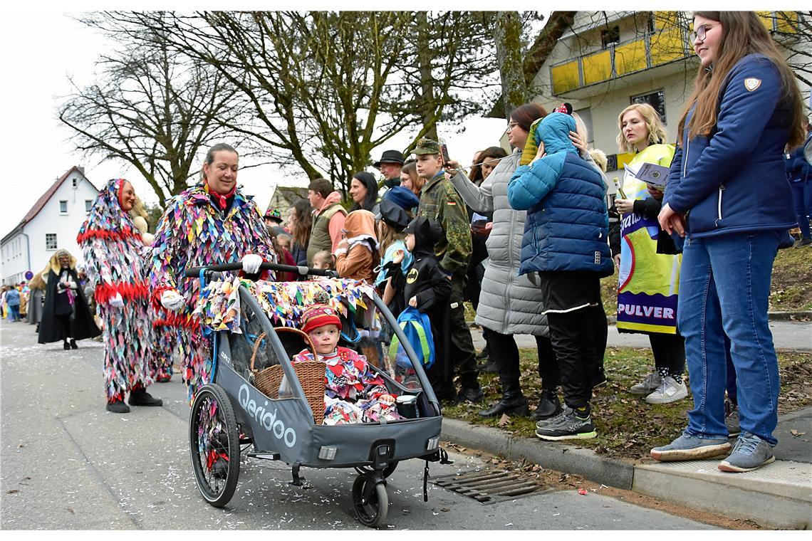 Fetziges und buntes Gespann. 1. Narrenzunft Althütte zum 30. Geburtstag der Narr...