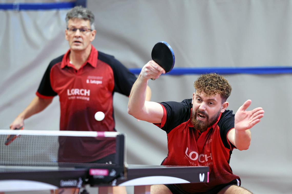 Florian Saljani (rechts) und Oliver Letzgus wollen mit dem TSV in der Verbandsoberliga Fuß fassen. Foto: Alexander Becher