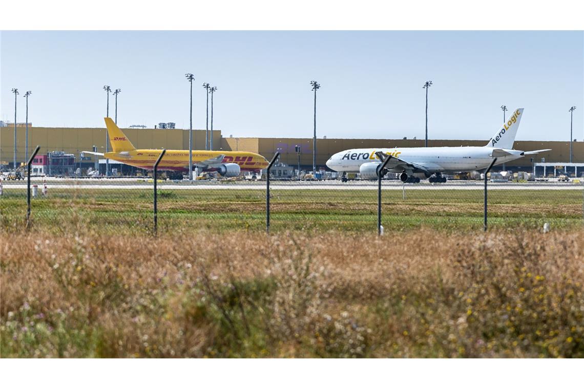 Flugzeuge könnten nach Warnungen von Sicherheitsexperten ein Ziel von Sabotageakten sein. (Archivbild)