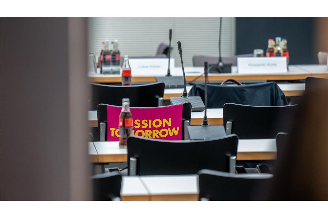 "Keine Beerdigung" - FDP-Fraktion tagt nach Wahlpleite Fraktionssitzungen - FDP