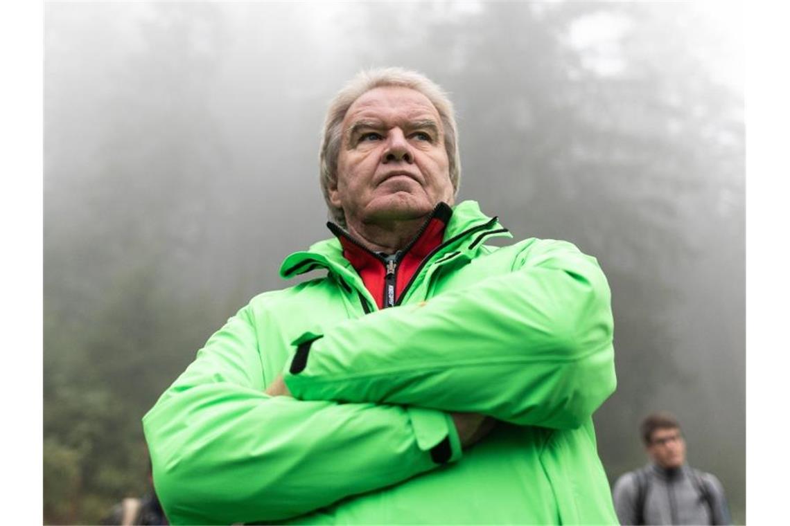 Franz Untersteller (Bündnis 90/Die Grünen) steht im Nationalpark Schwarzwald. Foto: Patrick Seeger/dpa/Archivbild