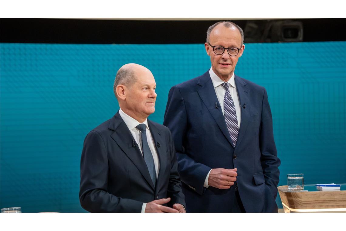 Friedrich Merz (rechts) und Bundeskanzler Olaf Scholz beim TV-Duell am Montagabend.