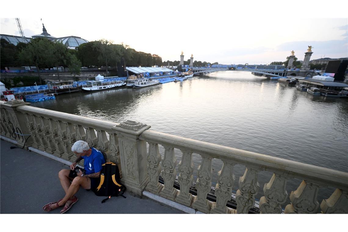 Frust in Paris: Die Seine ist zu schmutzig für den Triathlon.