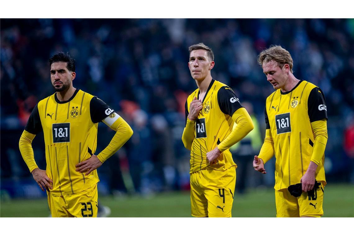 "Horror-Saison" droht: Desolater BVB taumelt auch mit Kovac Frust und Ratlosigkeit: Dortmunds Emre Can (l-r), Nico Schlotterbeck und Julian Brandt