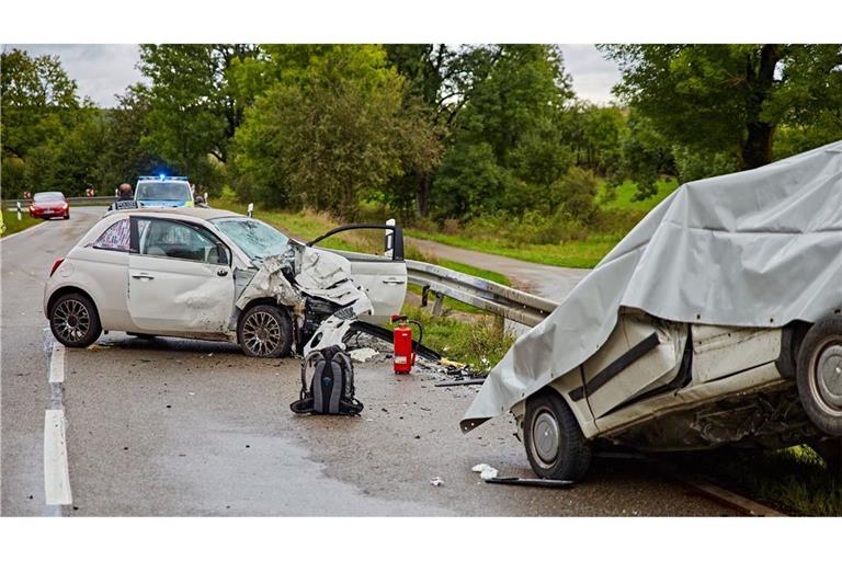 Für die Insassen des VW kam jede Hilfe zu spät.