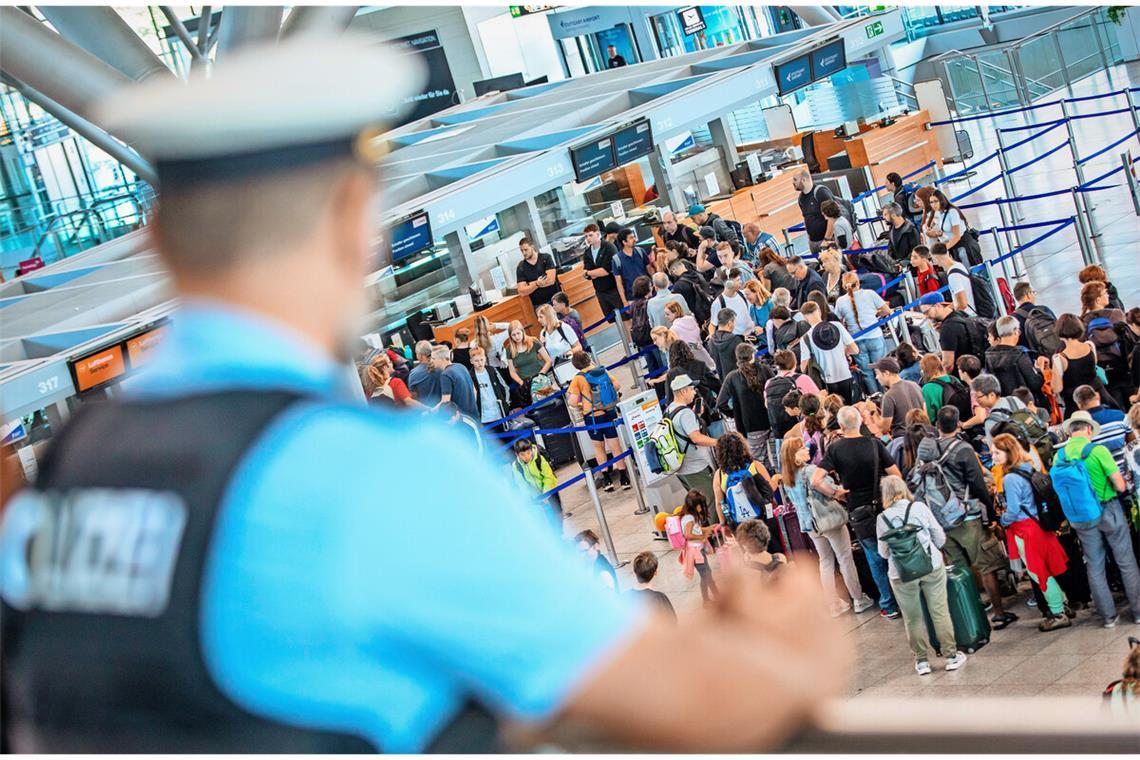 Für Passagiere, die am Donnerstag von Stuttgart aus über Frankfurt in die Welt fliegen wollten, gestaltete sich die Reise schwierig.