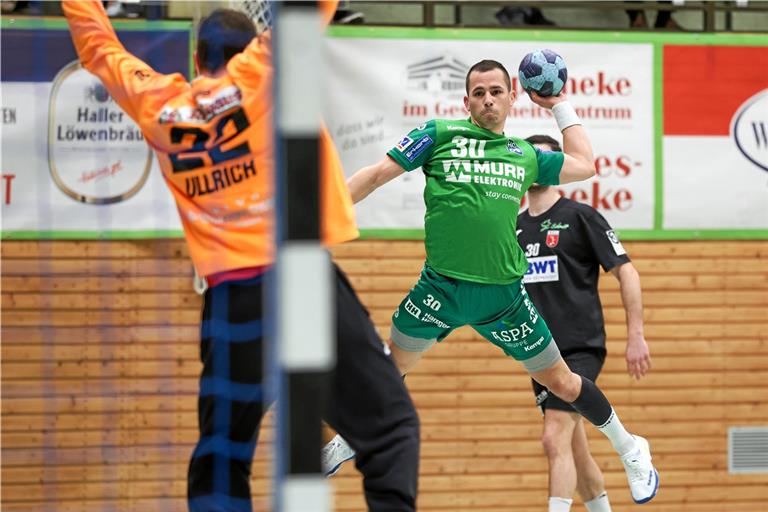 Gegen Leutershausen angeschlagen raus, in Neuhausen vermutlich aber trotzdem wieder am Ball: Philipp Maurer. Foto: Alexander Becher