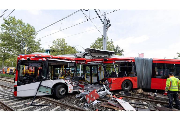 Gemäß einer Auswertung von Allianz pro Schiene ist Autofahren in Deutschland riskanter als Bahnfahren. (Symbolbild)