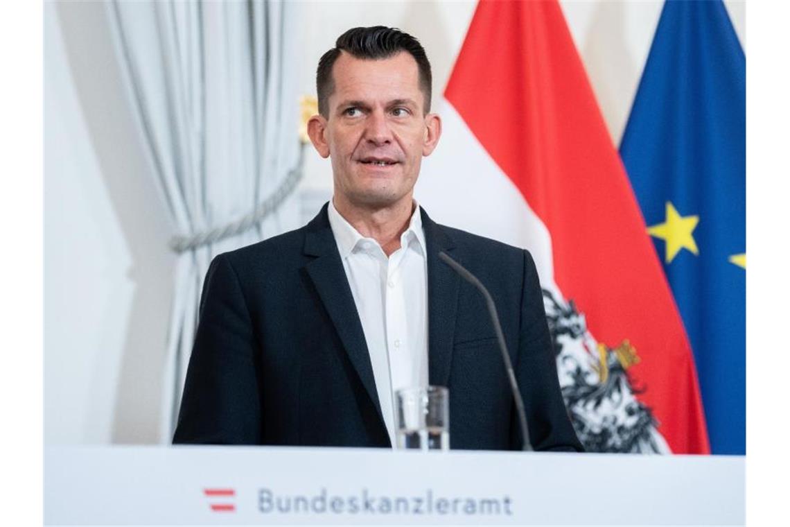 Österreich: Start des Lockdowns für Ungeimpfte Gesundheitsminister Wolfgang Mückstein spricht bei einer Pressekonferenz zu den Corona-Maßnahmen in Wien. Foto: Georg Hochmuth/APA/dpa