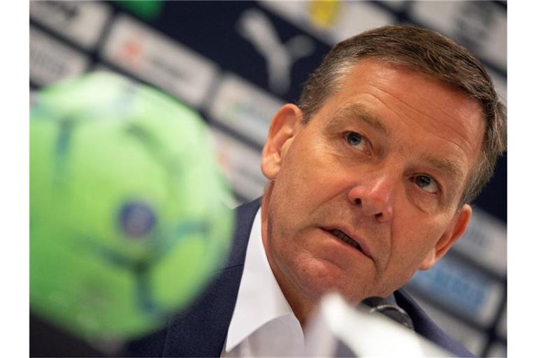 Gibt mit etwas Verzug sein Debpt als Handball-Bundestrainer: Alfred Gislason. Foto: Federico Gambarini/dpa