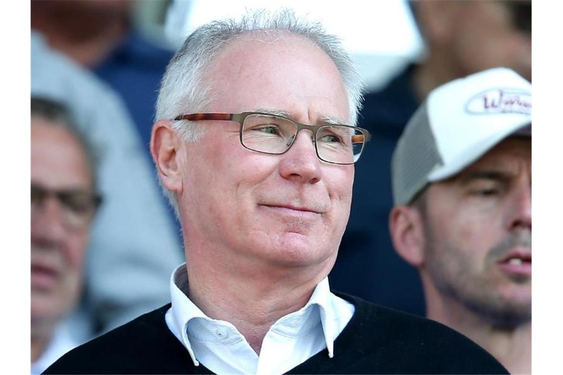Funktionäre glauben weiter an EM-Chance der DHB-Auswahl Glaubt weiter an die Chancen der DHB-Auswahl bei der EM: Liga-Präsident Uwe Schwenker. Foto: Frank Molter/dpa