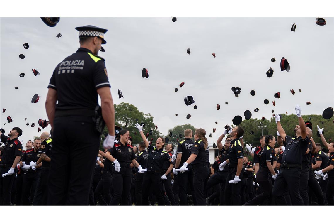 Graduierungsfeier bei der Polizei in Spanien.