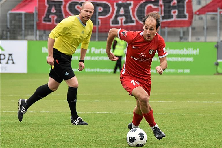 Großaspachs Fabian Benko ist ein dribbelstarker Offensivspieler. Foto: Tobias Sellmaier