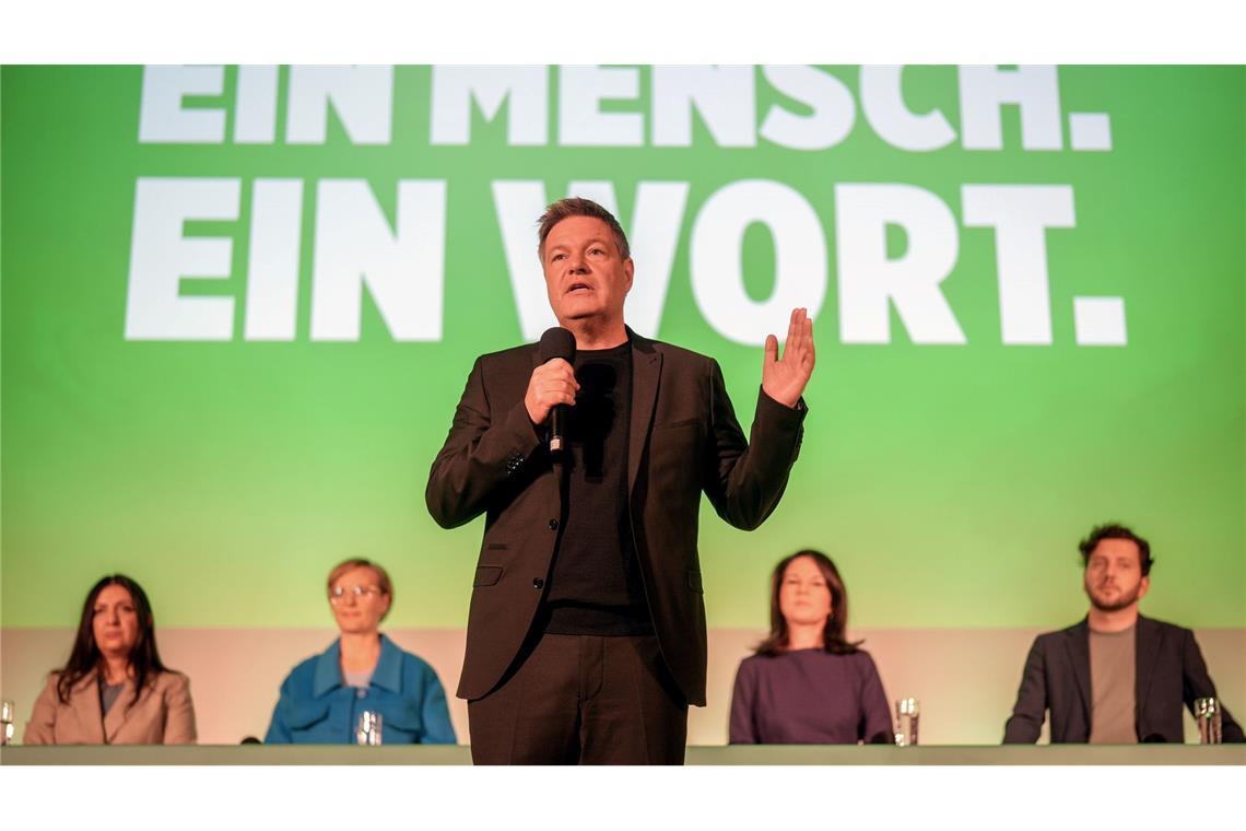 Grüne präsentieren Wahlprogrammentwurf für 2025 – Habeck und Parteispitze im Fokus