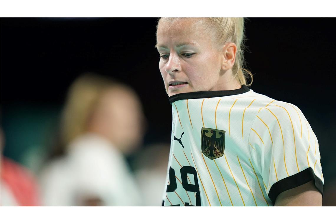 Handball-Nationalspielerin Antje Döll weinte nach der Auftaktniederlage.