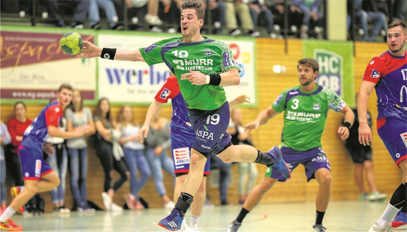 „Wichtig, Kampf und Härte annehmen“ HCOB-Spieler Philipp Schöbinger (beim Wurf) kehrt morgen an seine alte Wirkungsstätte in Neuhausen zurück.Foto: A. Becher