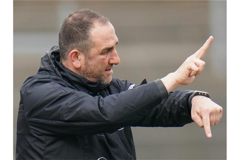 Heidenheims Trainer Frank Schmidt. Foto: Thomas Frey/dpa/Archivbild