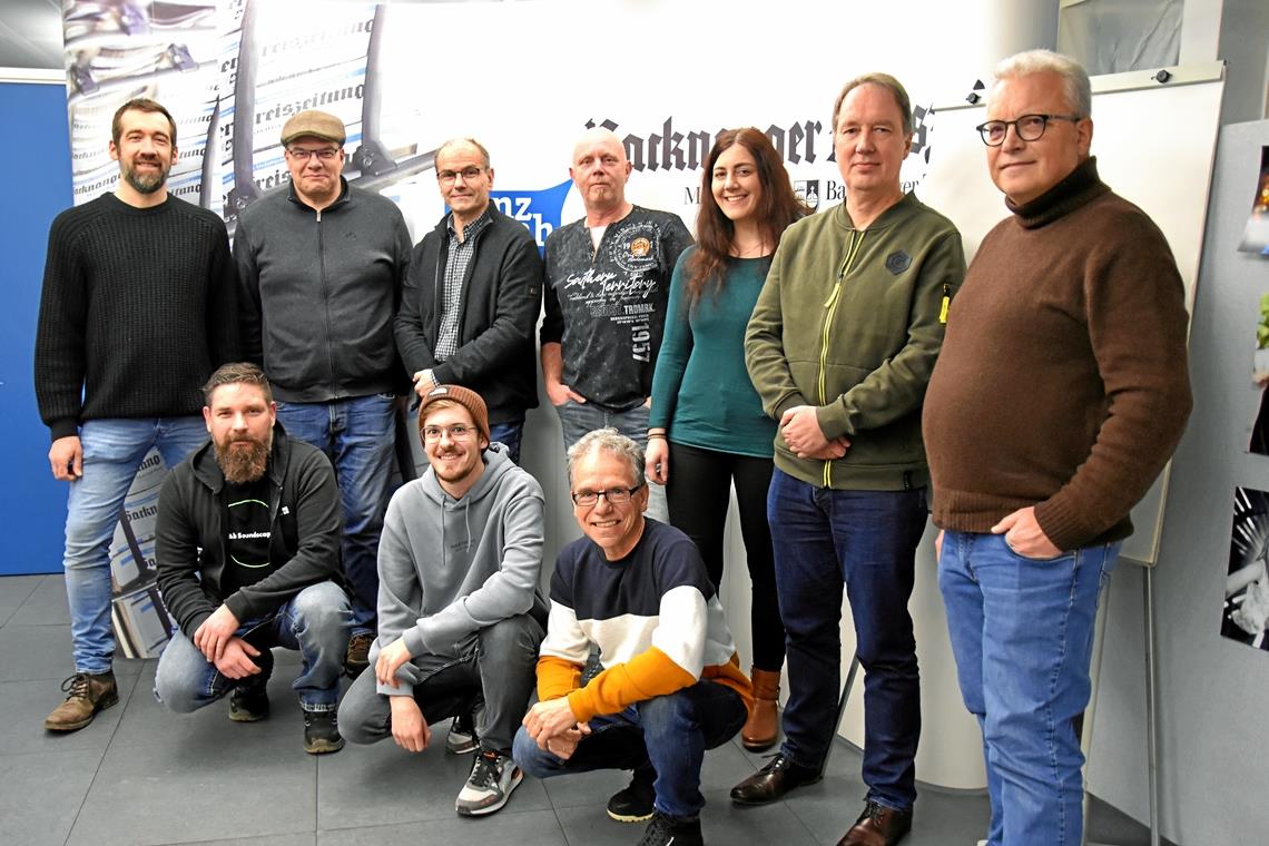 Hinten von links: Patrick Schmied, Wolfgang Koo, Andreas Bobanac, Thomas Eckstein, Alexandra Zeller, Ralf Blum, Achim Herzog. Vorne von links: Daniel Delcombel, Paul Mattausch, Dietmar Maisenbacher; nicht im Bild: Charlotte Obertreis und Laila Renner. Foto: Tobias Sellmaier