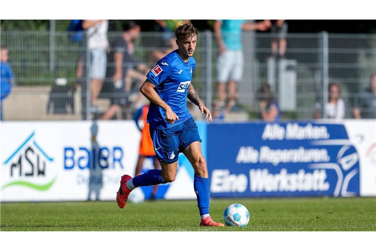 „Ich kann mir nicht vorstellen, dass es für einen jungen Fußballer irgendwo bessere Bedingungen geben kann als bei der TSG“, wurde Drexler in der Mitteilung zitiert.