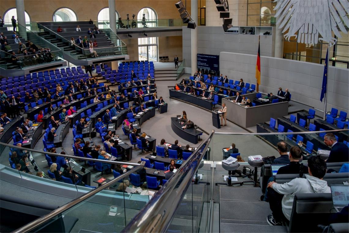 Im Bundestag wird heute über eine Grundgesetzänderung abgestimmt.