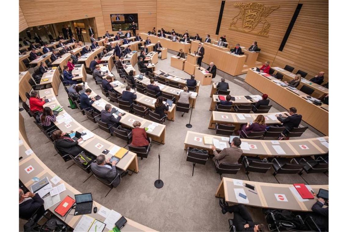 Im Landtag von Baden-Württemberg wird eine Sitzung abgehalten. Foto: Christoph Schmidt/dpa/Archivbild