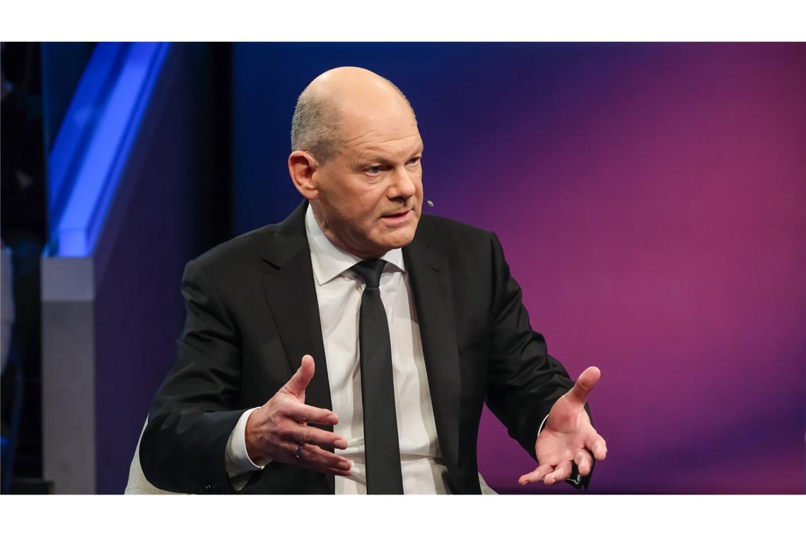 Im Podcast „Alles gesagt?“ von „Zeit Online“ sagt Bundeskanzler Olaf Scholz, dass er eine Koalition von Union und AfD für möglich hält (Symbolbild).