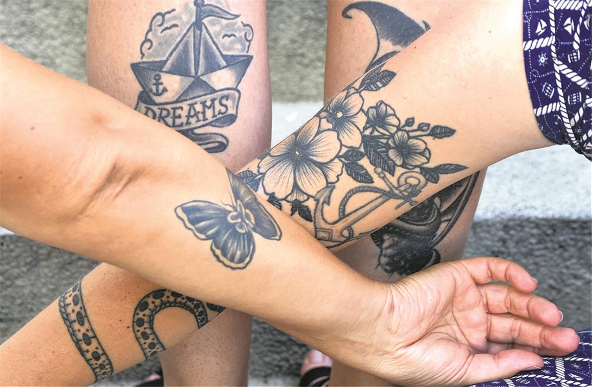 Tattoo-Kultur – Thời đại mới đã mở ra một thế giới đầy màu sắc với nghệ thuật xăm hình. Từ những thiết kế phổ biến đến những ý tưởng độc đáo, nói không với giới hạn trong nghệ thuật tattoo. Hãy khám phá và trổ tài đam mê với Tattoo-Kultur.