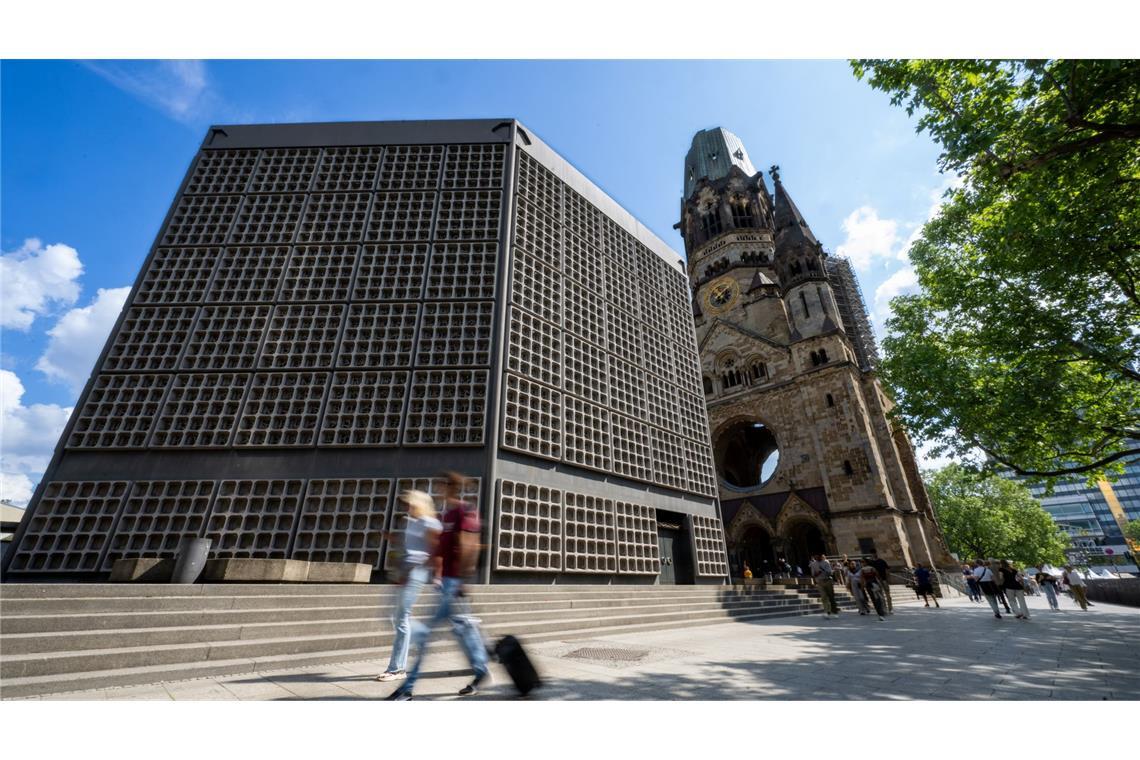 In Berlin gibt es viele Erinnerungen an die Geschichte, wie etwa hier an der Kaiser-Wilhelm-Gedächtniskirche in der City West in Charlottenburg. (Archivbild)