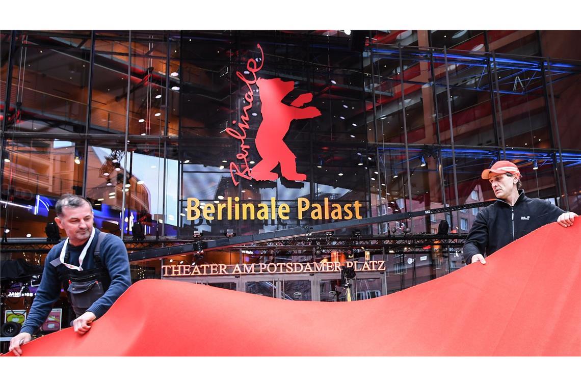 In Berlin wird wieder der Rote Teppich ausgerollt: am Donnerstag, 15. Februar, beginnt die Berlinale. Das Festival dauert zehn Tage.