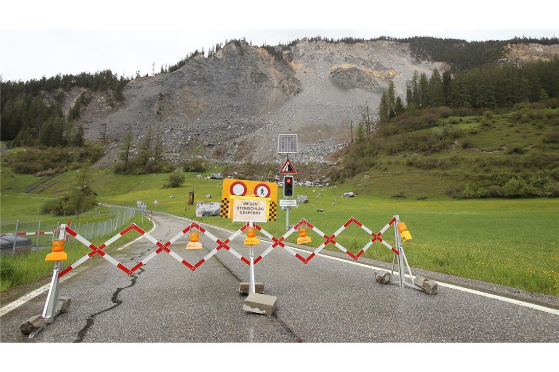 In dem Schweizer Dorf Brienz besteht ab sofort ein Betretungsverbot. Es droht  ein riesiger Schuttstrom.