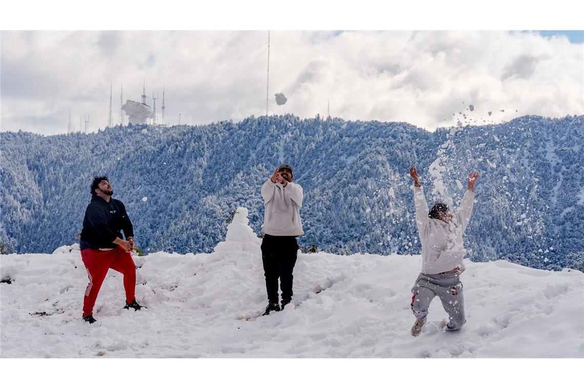 In den Bergen oberhalb von Los Angeles fiel Schnee.