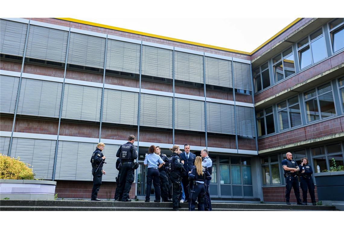 In der Gesamtschule in Duisburg mit fast 1300 Schülerinnen und Schülern sind die Bildungsgänge Hauptschule, Realschule und Gymnasium zusammengefasst.