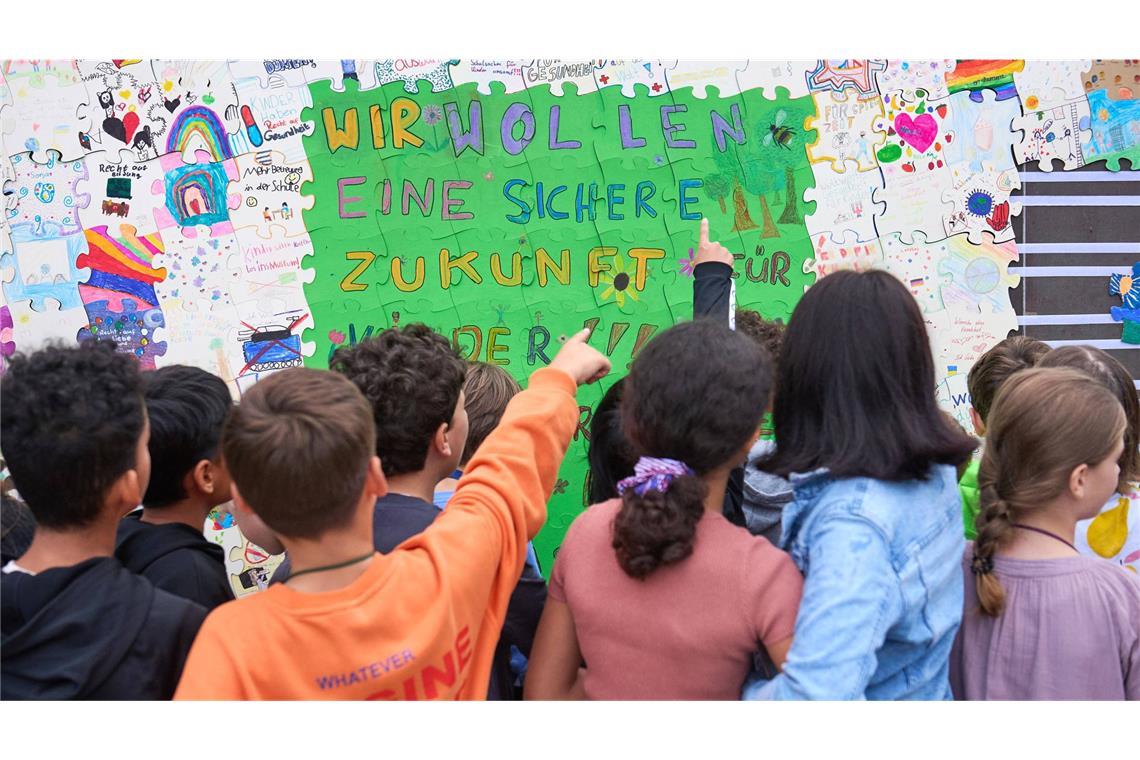 In Deutschland wird der Weltkindertag zweimal gefeiert. Das hat mit der deutschen Geschichte zu tun. (Symbolbild)