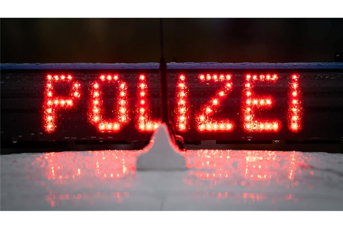 In einem Essener Krankenhaus wurden Mitarbeiter von Besuchern angegriffen und verletzt. Die Polizei griff ein. (Symbolbild)