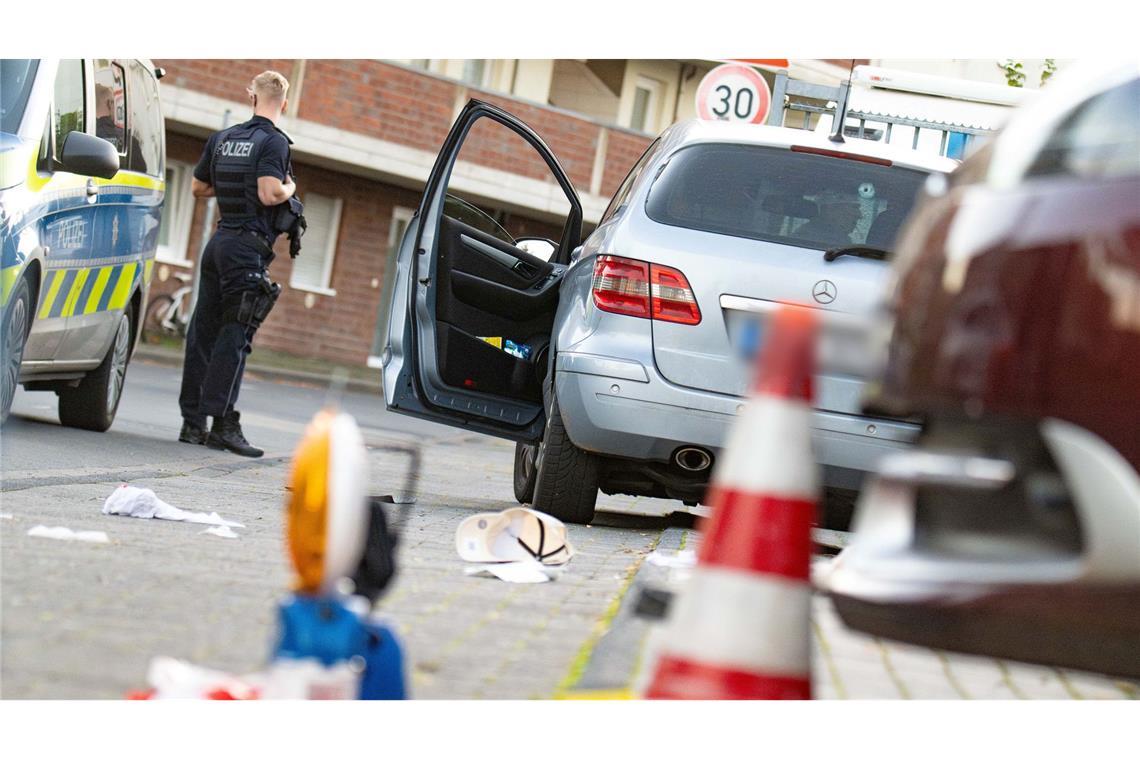 In Köln starb am Dienstag ein 32-Jähriger durch einen oder mehrere Schüsse. Der Täter ist weiter auf der Flucht.