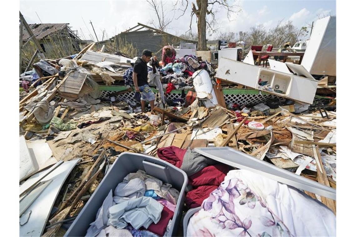 Dutzende Tote nach Hurrikan „Ida“ und Starkregen in den USA In Louisiana hat Hurrikan „Ida“ viel Verwüstung hinterlassen. Foto: David J. Phillip/AP/dpa
