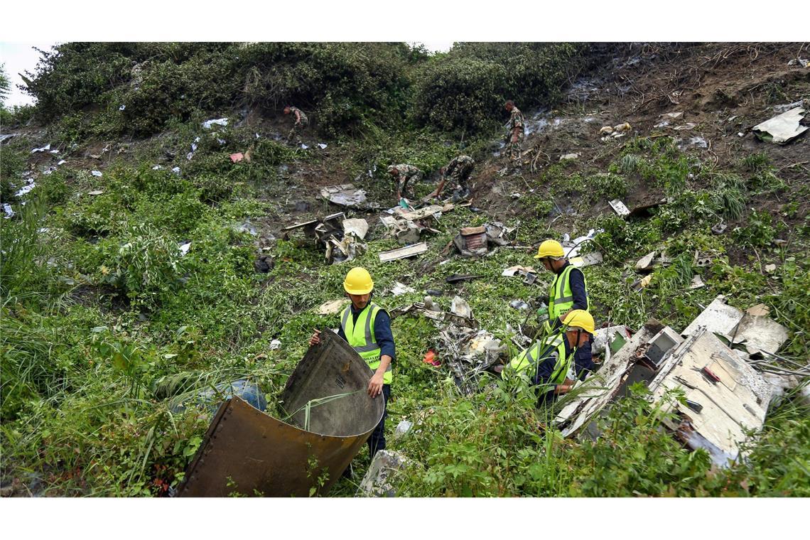 In Nepal gibt es wegen der gebirgigen Lage und der sich schnell ändernden Wetterverhältnisse, aber auch wegen Sicherheitsmängeln immer wieder Flugzeugunglücke.