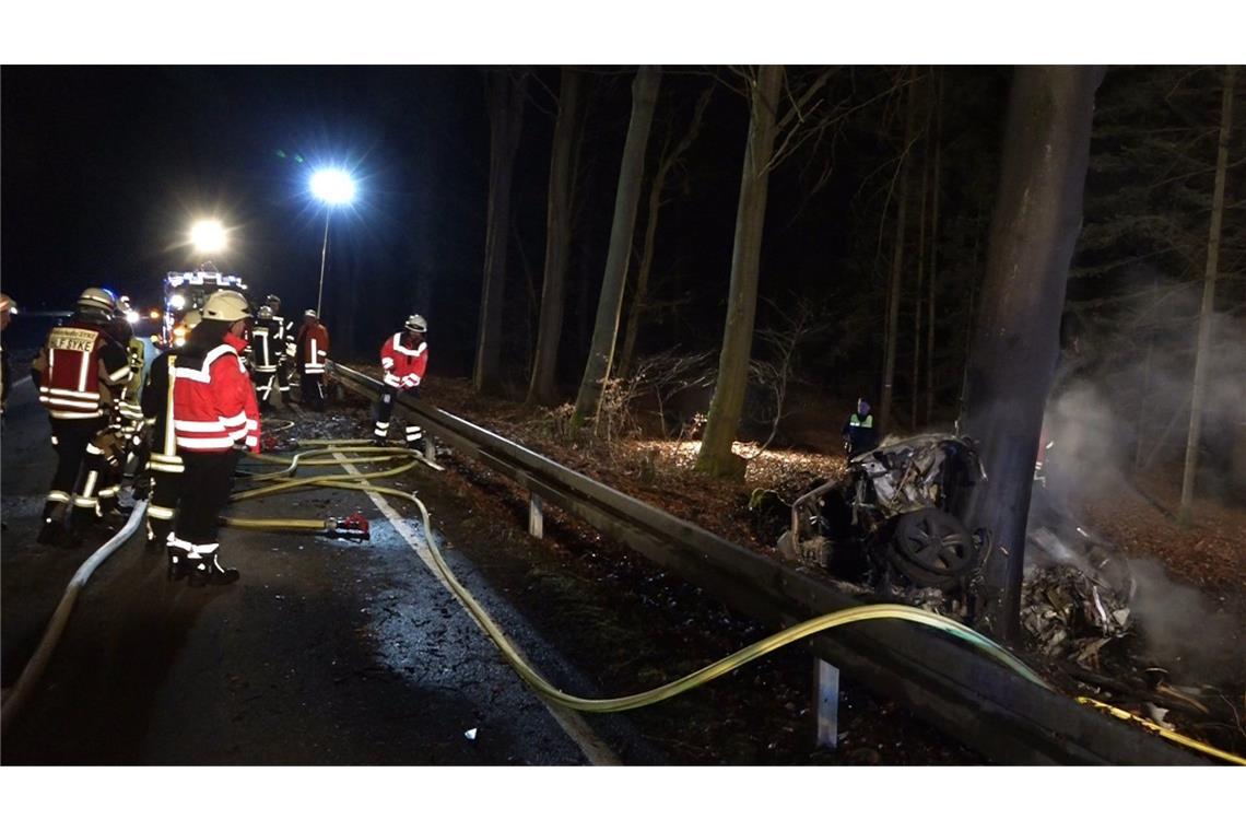 In Niedersachsen ist ein Mann nach einem Unfall gestorben.