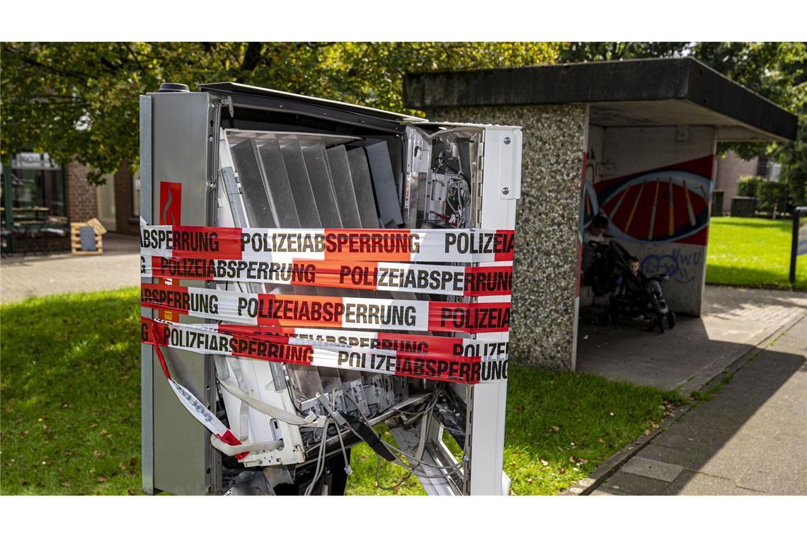 In Schwäbisch Hall wurde ein Zigarettenautomat von einem bislang unbekannten Täter gesprengt (Symbolfoto).