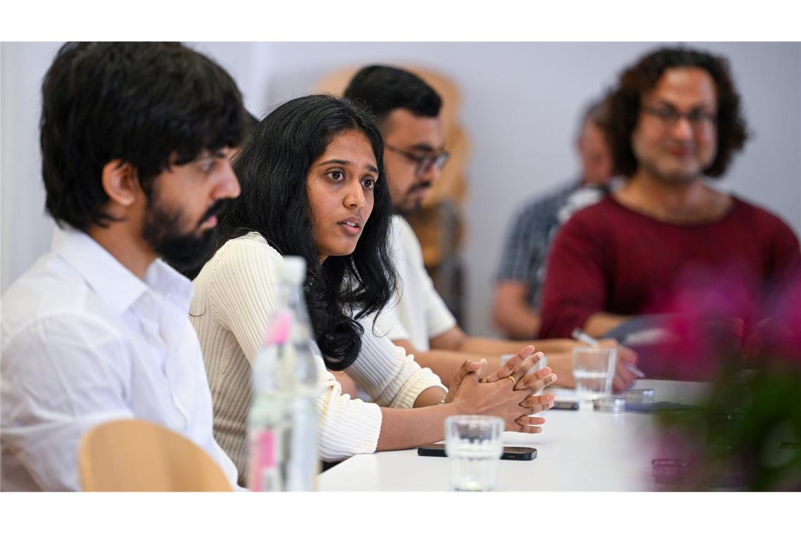 Indische Studierende im Gespräch mit Arbeitsminister Heil an der FU Berlin.