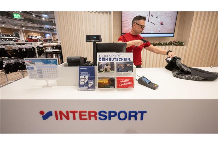 Intersport will bis zum Jahr 2030 mindestens 100 neue Geschäfte in Deutschland aufbauen. (Archivbild)