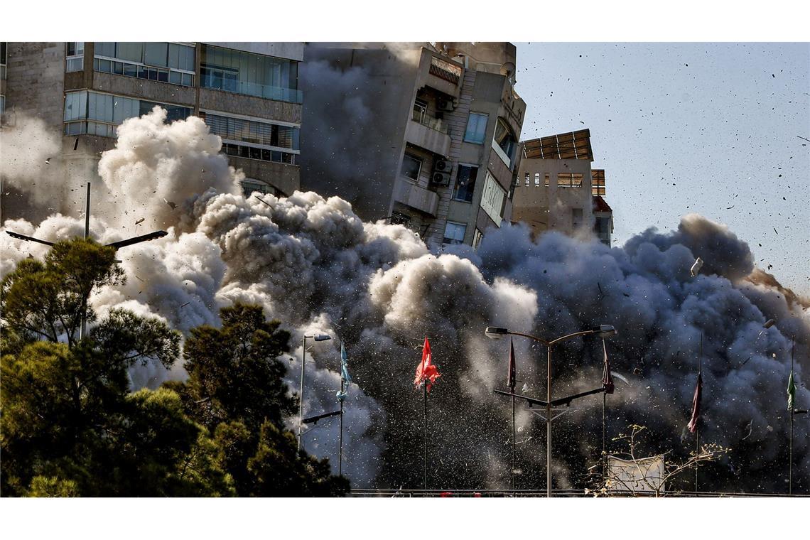 Israel fliegt weiterhin Luftangriffe auf den Libanon.