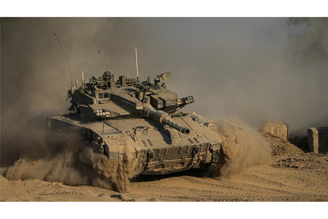 Israel ist nach eigenen Angaben erneut mit Panzern in den Norden des Gazastreifens vorgerückt.