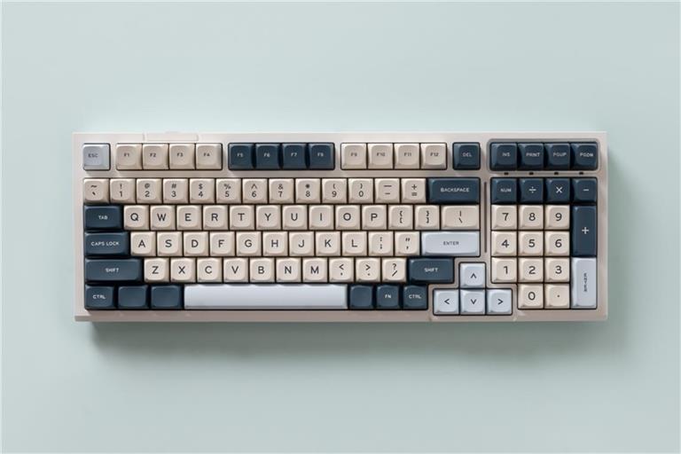 Ist die Tastatur verstellt, muss das Layout geändert werden. Erfahren Sie, wie das bei Windows und MacOS funktioniert.