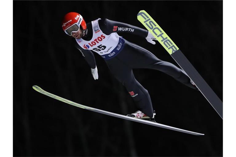 Ist mit den deutschen Skispringern in Wisla gefordert: Markus Eisenbichler. Foto: Grzegorz Momot/PAP/dpa