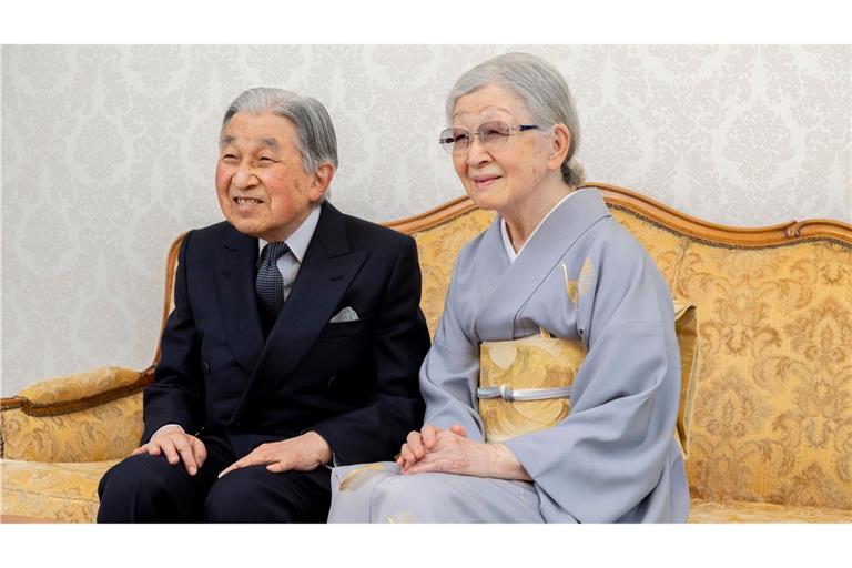 Japans frühere Kaiserin Michiko wird 90 Jahre alt. Ihr Mann, Ex-Kaiser Akihito, macht sich um sie Sorgen. (Archivbild)